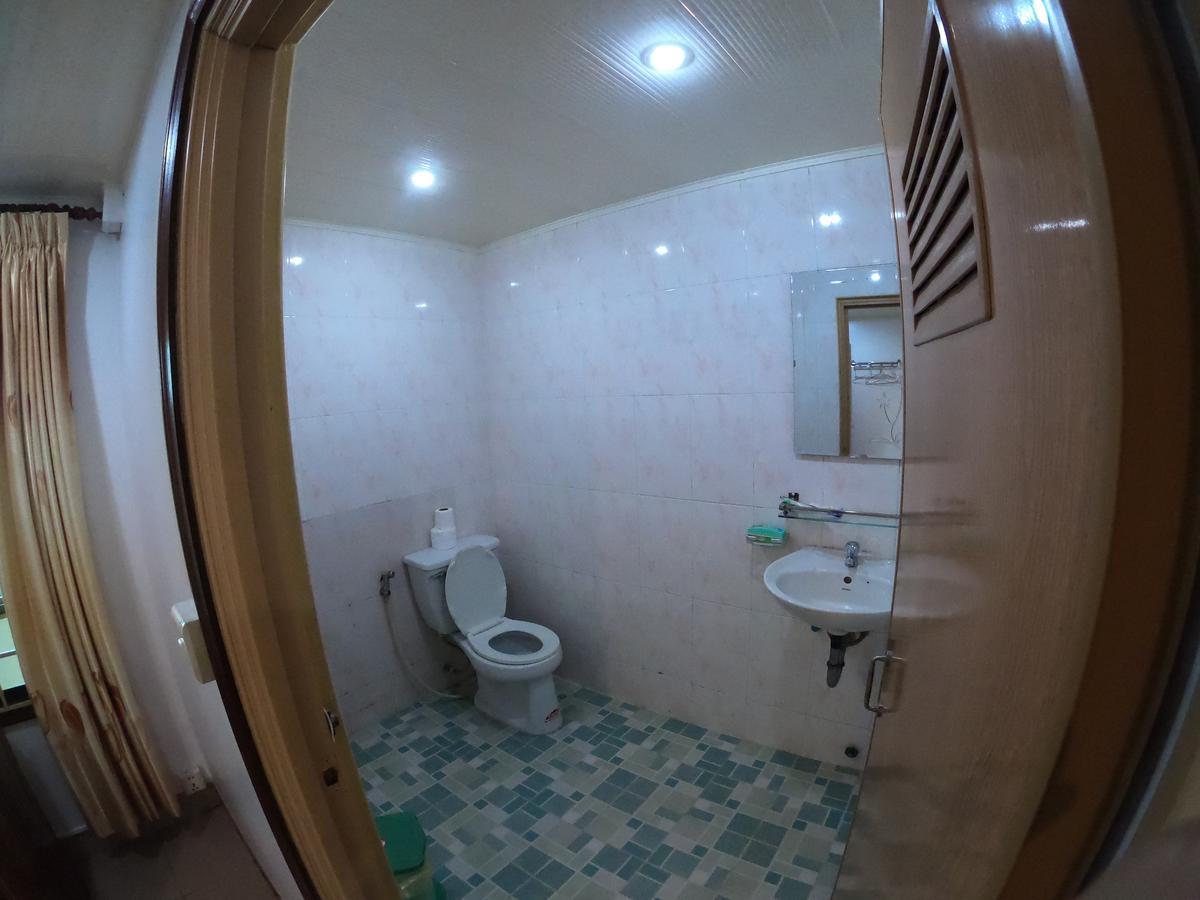 The Bright Lotus Guesthouse Phnom Penh Ngoại thất bức ảnh